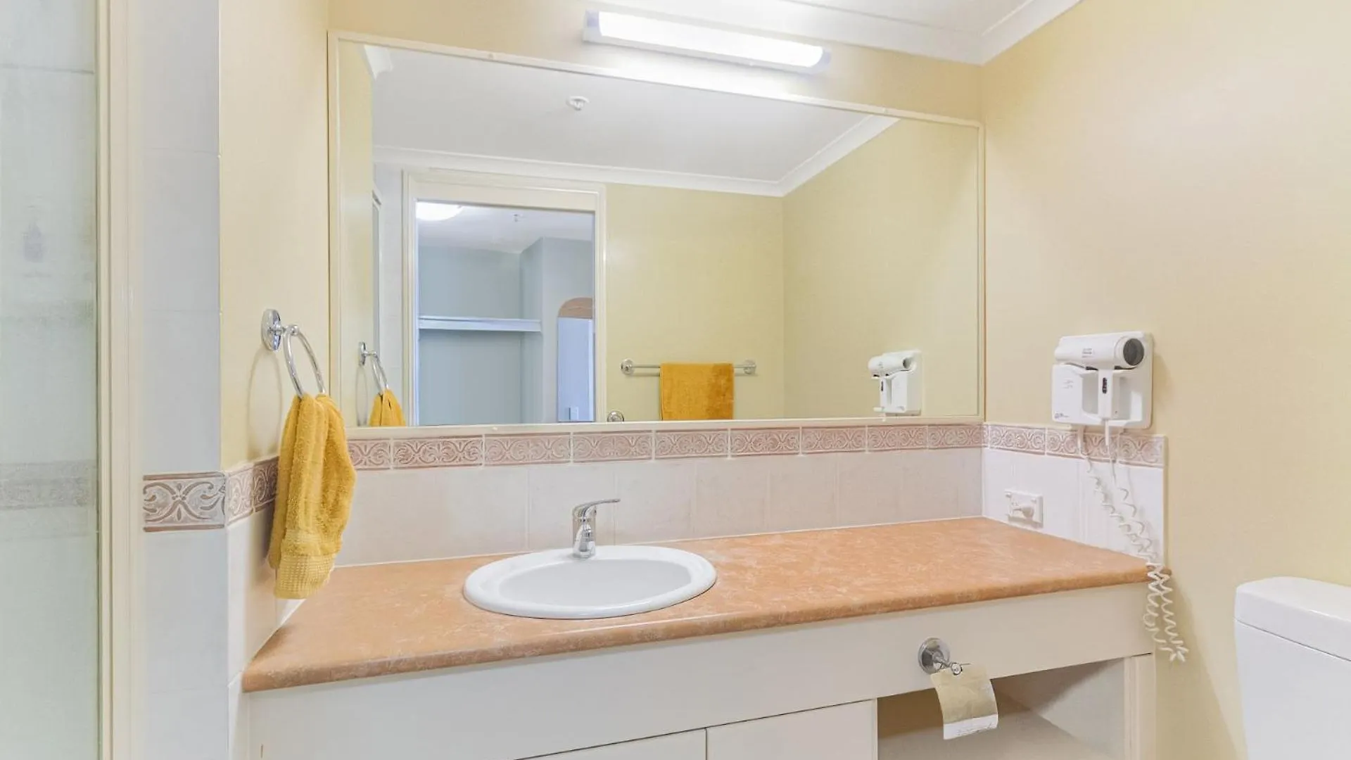 Ocean Tower Unit 1104 - Twin Towns Apartment Tweed Heads