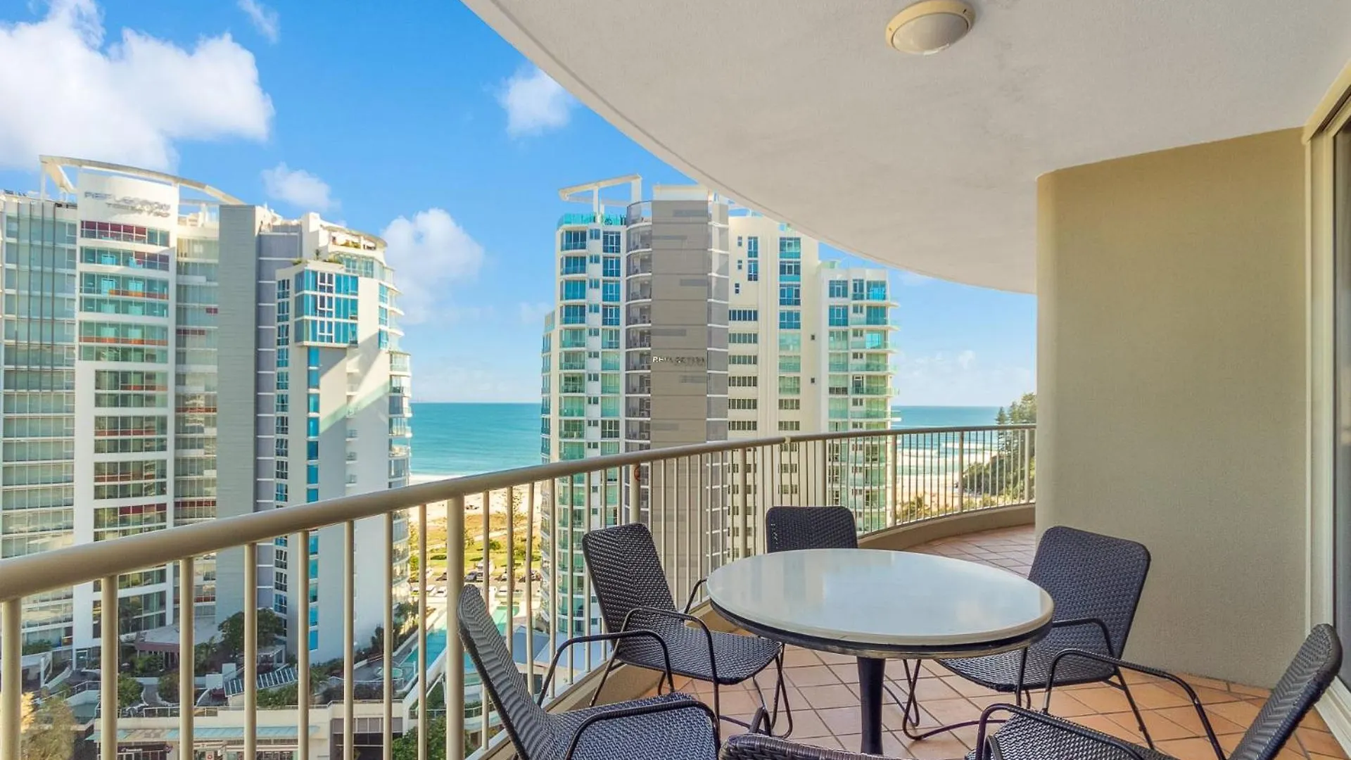 Ocean Tower Unit 1104 - Twin Towns Apartment Tweed Heads