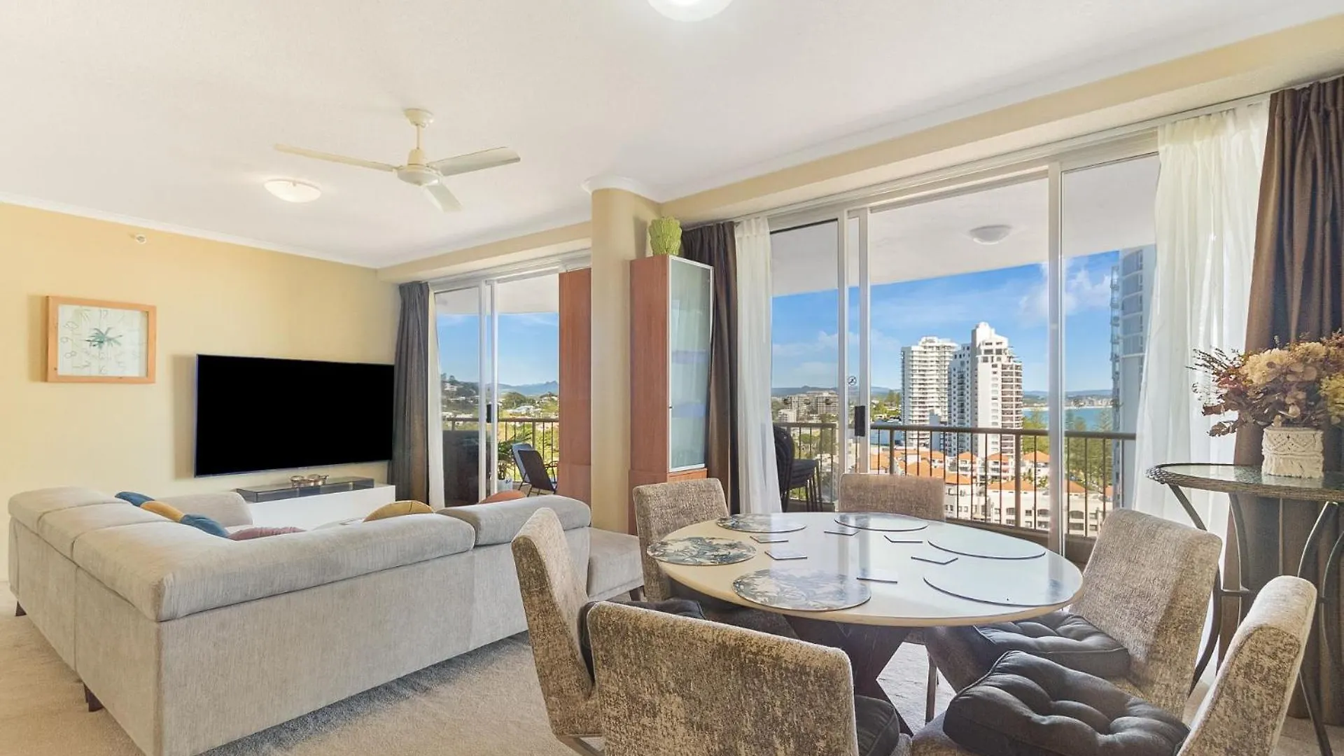 Ocean Tower Unit 1104 - Twin Towns Apartment Tweed Heads Australia